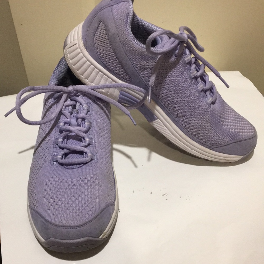 Orthofeet women lace up Supportive comfy Sneakers shoes size 8.5 wide lavender